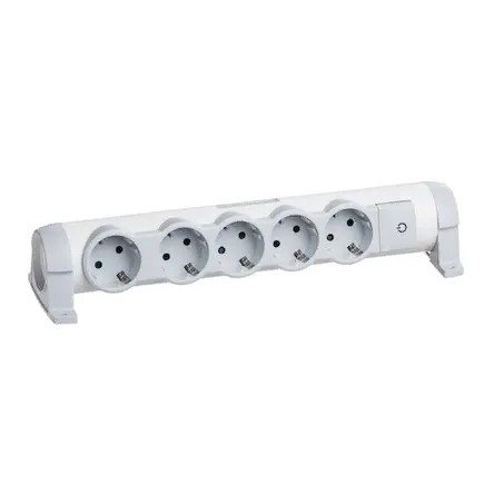 Колодка Legrand "Комфорт" белая 16А 5 розеток с выключателем (без кабеля)